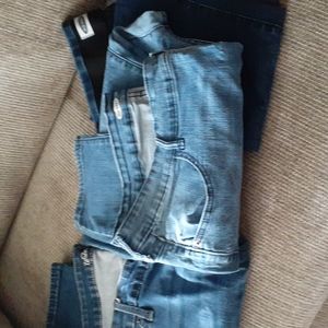 Bundle of jeans 🌻